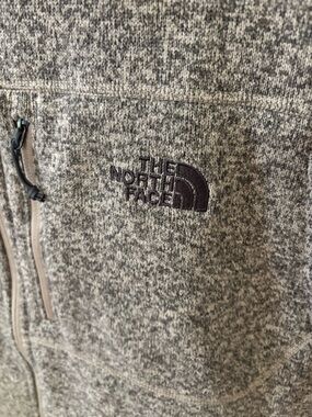 The North Face Heather Gray Zip-Up Fleece Pullover
